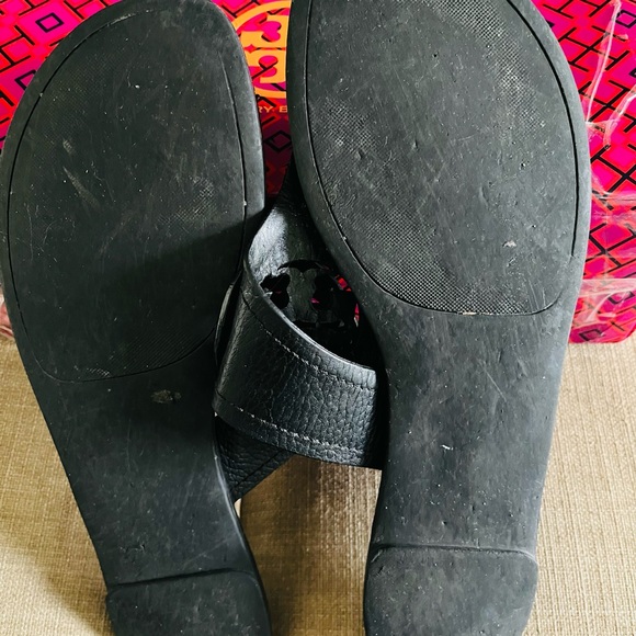 Tory Burch Black Leather Thong Sandals - Picture 3 of 4